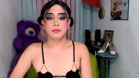 Steffany cummer online show from December 2024 12:00:02 PM