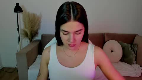 stel1aarttua online show from February 2025 09:31:02 PM