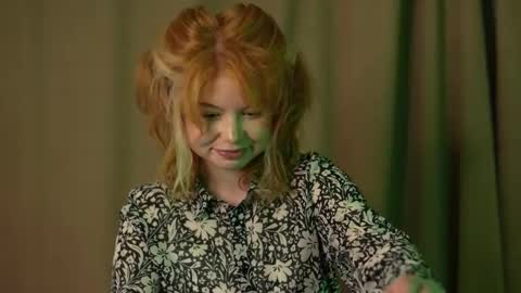 Stella online show from September 2025 01:18:01 AM