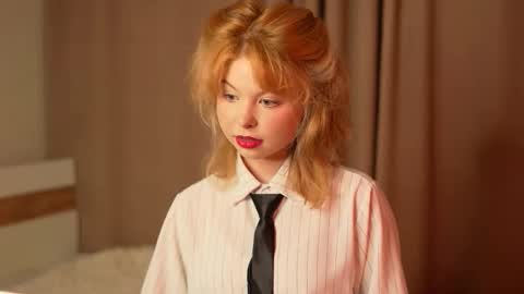 Stella online show from September 2025 11:20:02 PM