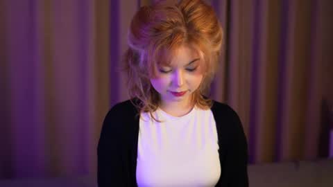 Stella online show from September 2025 10:59:02 PM