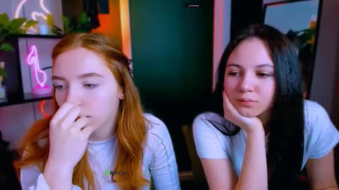 stella_flower online show from March 2026 06:24:02 AM