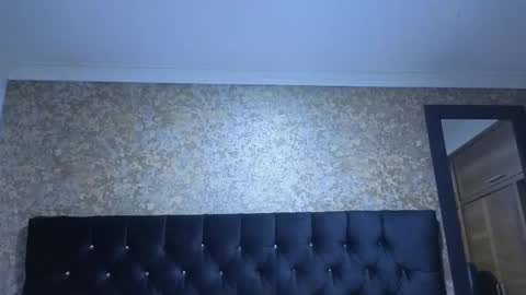 Estella online show from November 2025 08:44:01 PM