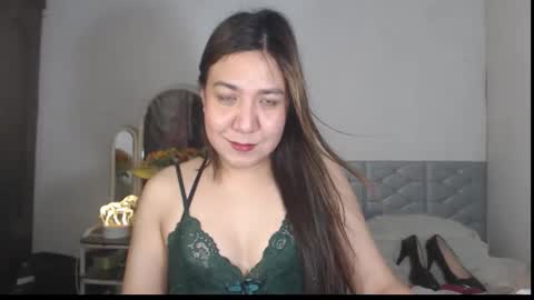 Stella online show from December 2025 08:32:02 AM