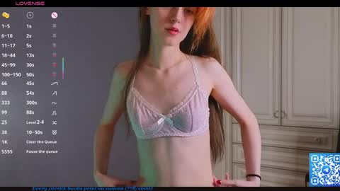 Snapshot of stellamontis chatting on May 2026 10:36:01 AM Stella online show from May 2026 10:36:01 AM