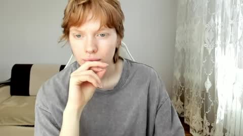 Snapshot of stellaswen chatting on May 2026 10:00:01 AM S T E L L A online show from May 2026 10:00:01 AM