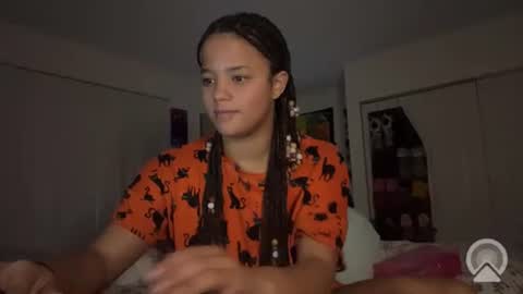 Snapshot of stellstar chatting on November 2025 06:25:02 AM stells online show from November 2025 06:25:02 AM