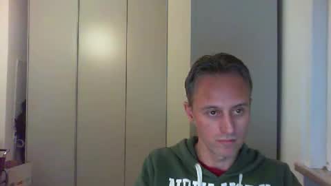 sten015 online show from November 2025 04:35:01 PM