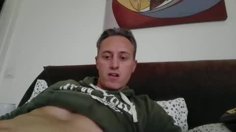 sten015 online show from November 2025 01:44:02 PM