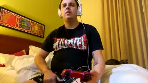 Snapshot of stepbro18 chatting on February 2025 01:02:02 AM Honestly Im a slut I have a high sex drive and I love talking to people off this platform  online show from February 2025 01:02:02 AM