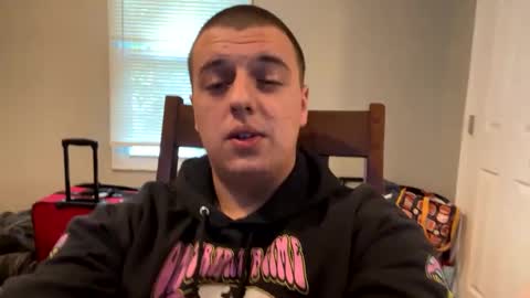 Snapshot of stepbro18 chatting on September 2025 04:10:02 PM Honestly Im a slut I have a high sex drive and I love talking to people off this platform  online show from September 2025 04:10:02 PM