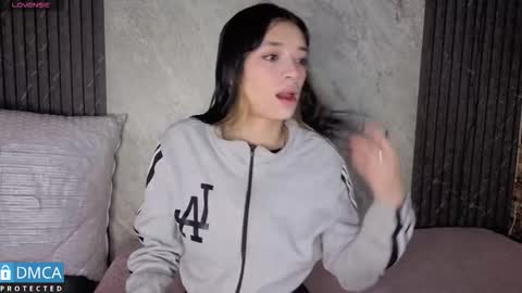 Stepha online show from November 2025 11:32:02 AM