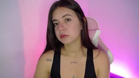 Emma online show from October 2025 05:37:02 AM