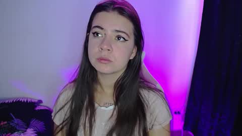 Emma online show from November 2025 06:07:01 PM