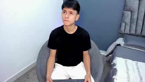 Stephane Rouss online show from December 2025 08:14:01 PM