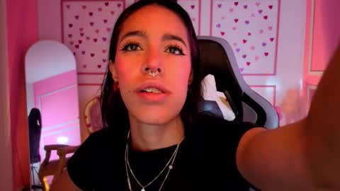 Stephania online show from January 2026 12:09:02 PM