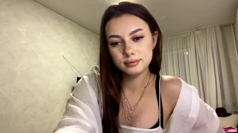 Stephani online show from April 2026 03:39:01 PM