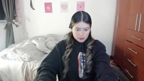 Stephanie  online show from November 2025 01:48:02 AM