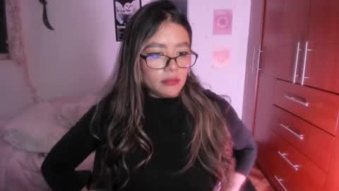 Stephanie  online show from January 2026 03:32:01 AM