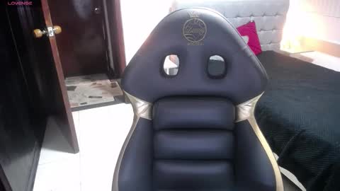 stephany_rodriguez_ online show from November 2025 12:42:01 PM