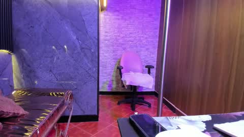 stephany_rodriguez_ online show from December 2025 12:12:02 PM