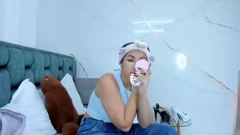 Snapshot of stephanysc chatting on September 2025 11:27:01 PM Stefanny online show from September 2025 11:27:01 PM