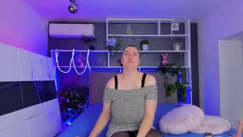 Stephie online show from April 2026 05:30:01 AM