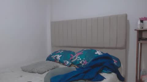 Angie mature online show from March 2026 06:14:01 PM