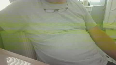 Snapshot of steve093066 chatting on October 2025 09:36:01 PM Steve online show from October 2025 09:36:01 PM