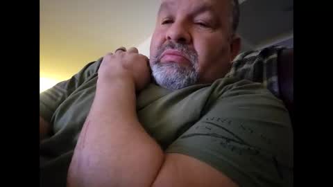 Snapshot of steved6001 chatting on January 2025 01:41:02 AM steved6001 online show from January 2025 01:41:02 AM