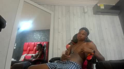 Snapshot of steven_swiney chatting on March 2026 05:03:01 AM S T E V E N online show from March 2026 05:03:01 AM