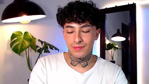 Daniel Steven Navarro online show from March 2026 01:43:02 AM