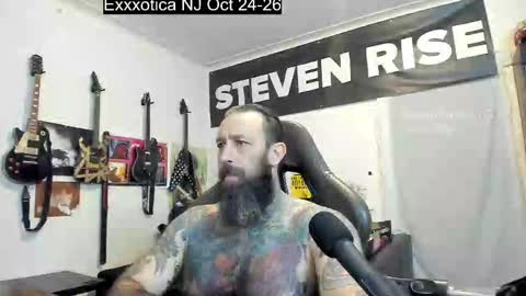 Snapshot of stevenrisenyc chatting on October 2025 01:17:02 AM StevenRiseNYC online show from October 2025 01:17:02 AM