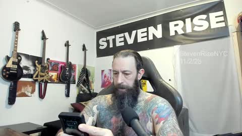 Snapshot of stevenrisenyc chatting on November 2025 12:40:02 PM StevenRiseNYC online show from November 2025 12:40:02 PM