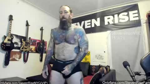 Snapshot of stevenrisenyc chatting on November 2025 01:27:01 AM StevenRiseNYC online show from November 2025 01:27:01 AM