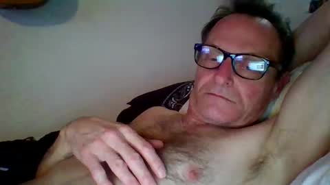 steviehard7 online show from February 2025 02:45:01 AM