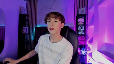 Sthepano  online show from August 2026 02:46:02 AM