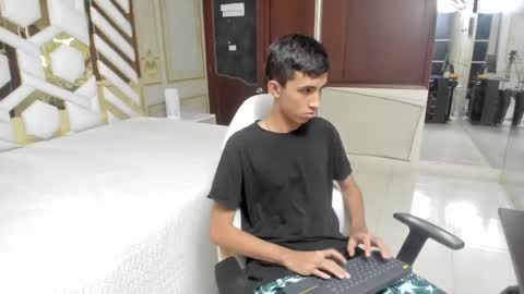 stiilman_hots online show from February 2025 12:52:01 AM