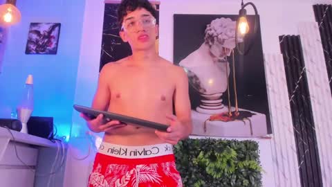 Snapshot of stiiveen_24cm chatting on February 2025 07:23:02 AM Stiven brendan online show from February 2025 07:23:02 AM