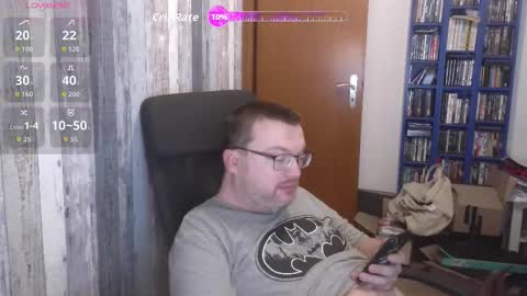 Snapshot of still_alive1985 chatting on October 2025 08:01:01 AM Oliver online show from October 2025 08:01:01 AM