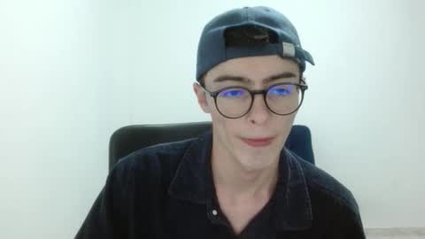 stiv_grant online show from April 2026 12:01:01 AM