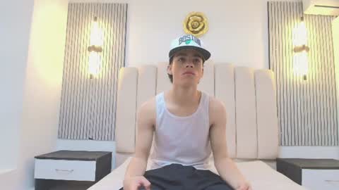 stiven_cooper2 online show from June 2026 12:08:01 PM