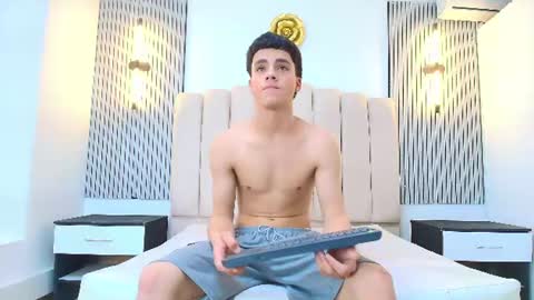 stiven_cooper2 online show from July 2026 12:42:02 PM