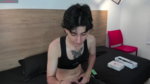 Snapshot of stivenbenet1 chatting on January 2025 12:16:02 PM stivenbenet1 online show from January 2025 12:16:02 PM