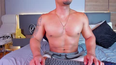 Stone Lee  online show from January 2025 06:38:01 AM