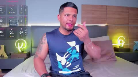 Stone Lee  online show from September 2025 04:06:01 AM