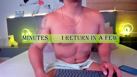 Stone Lee  online show from October 2025 09:57:02 AM