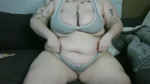 stonedbbw01 online show from February 2026 07:50:01 AM