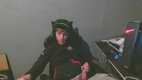 Snapshot of stonedpanda77 chatting on December 2024 05:40:02 AM stonedpanda77 online show from December 2024 05:40:02 AM