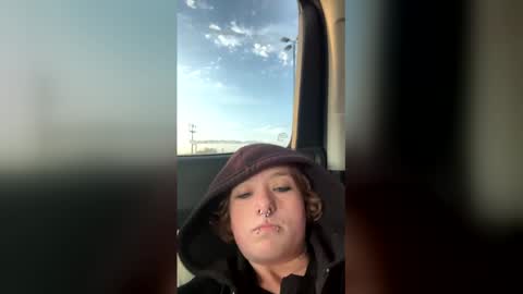 stonerbabyk2003 online show from April 2026 12:45:02 PM